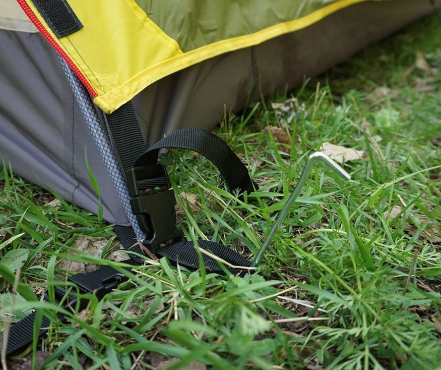 Палатка RockLand Discoverer 4 v2, четырехместная