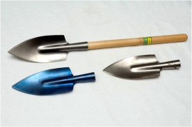 Лопата малая титановая с черенком